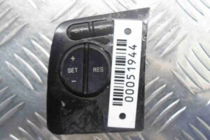 Изображение товара 51944 - 00051944 knopka salona BMW 4 Series 2