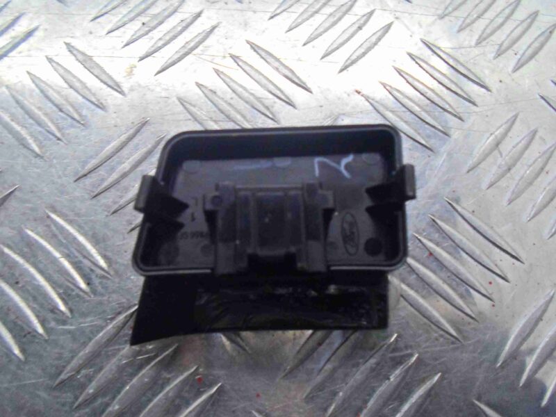 Изображение товара 51944 - 00051944 knopka salona BMW 4 Series