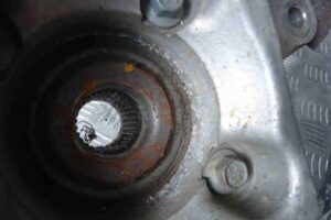 Изображение товара 52603 - 00052603 stupitsa zadnyaya pravaya Pontiac Vibe 3