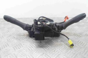 Изображение товара 52612 - 00052612 pereklyuchatel podrulevoj (strekoza) Toyota Hiace 3