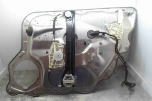 Изображение товара 52736 - 00052736 steklo dveri zadnej levoj Ford Scorpio