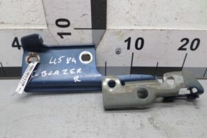 Изображение товара 52972 - 00052972 petlya kapota pravaya 1