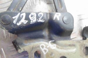 Изображение товара 53212 - 00053212 petlya kapota pravaya Volvo S40 2