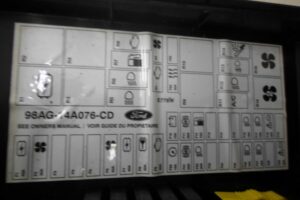 Изображение товара 53806 - 00053806 blok predokhranitelej Dodge Nitro 2