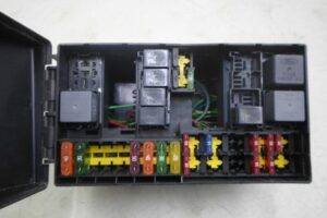 Изображение товара 54302 - 00054302 blok predokhranitelej Dodge Nitro 3