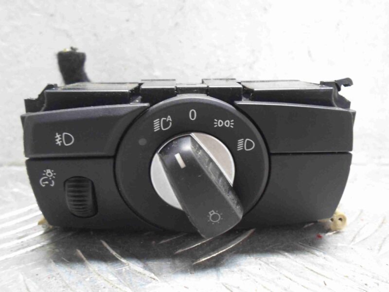 Изображение товара 54810 - 00054810 pereklyuchatel sveta 1