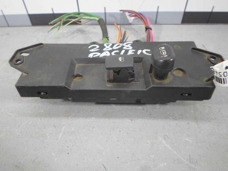 Изображение товара 54827 - 00054827 knopka steklopodemnika