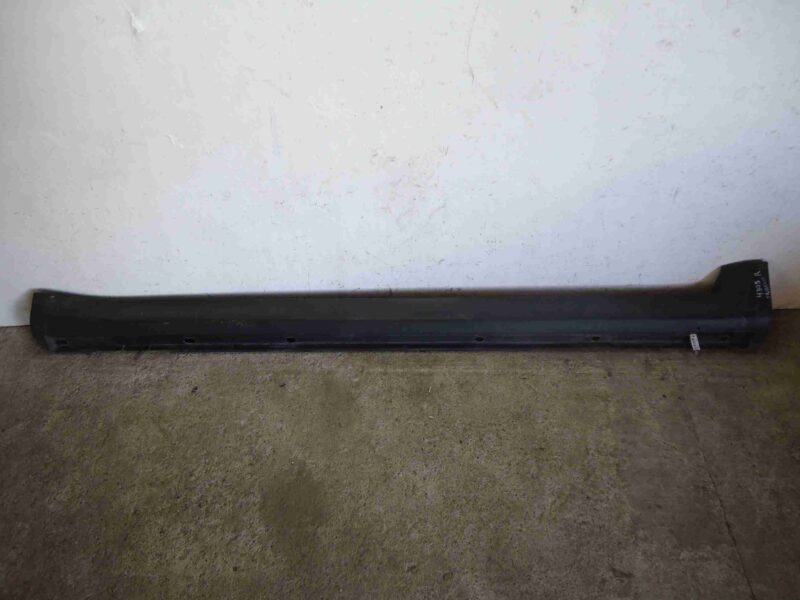 Изображение товара 55786 - 00055786 porog plastikovyj pravyj Peugeot 306