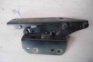 Изображение товара 55899 - 00055899 petlya kapota levaya Chrysler Cirrus 3