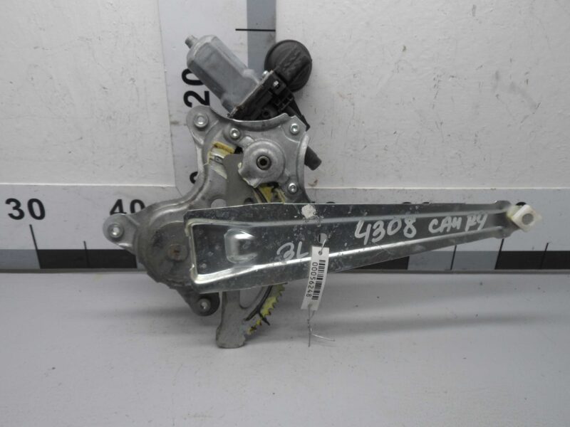 Изображение товара 56248 - 00056248 steklopodemnik zadnij levyj Subaru Legacy 3