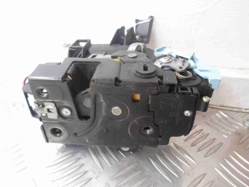 Изображение товара 57513 - 00057513 zamok dveri Mercedes A klasse