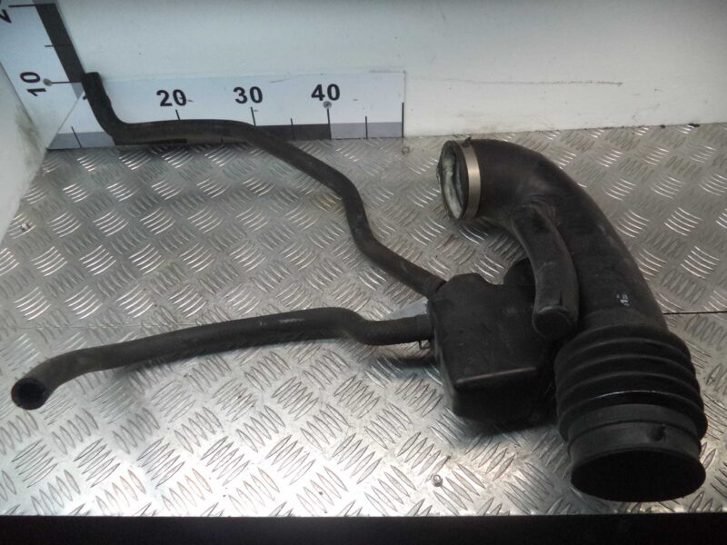 Изображение товара 57559 - 00057559 patrubok vozdushnogo filtra Land Rover Range Rover Sport
