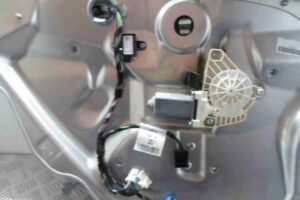 Изображение товара 57914 - 00057914 steklopodemnik zadnij levyj Ford Scorpio 3