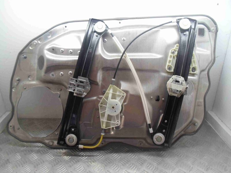 Изображение товара 57923 - 00057923 steklopodemnik perednij levyj Ford Scorpio