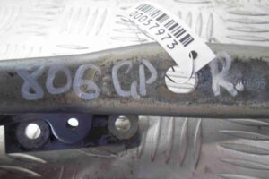 Изображение товара 57973 - 00057973 petlya kapota pravaya Volkswagen Up 2