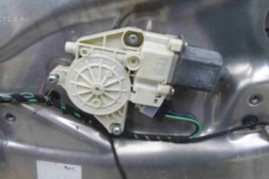 Изображение товара 58151 - 00058151 steklopodemnik perednij pravyj Ford Explorer 2