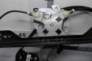 Изображение товара 58280 - 00058280 steklopodemnik perednij pravyj 3