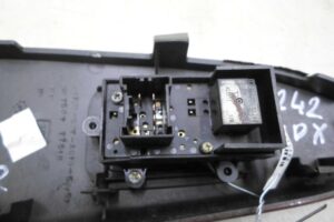 Изображение товара 58403 - 00058403 knopka steklopodemnika 3