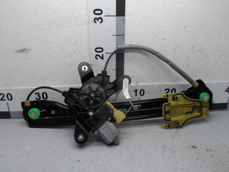 Изображение товара 58596 - 00058596 steklopodemnik zadnij pravyj Chevrolet Aveo