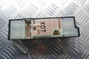 Изображение товара 58919 - 00058919 knopka steklopodemnika Peugeot 306