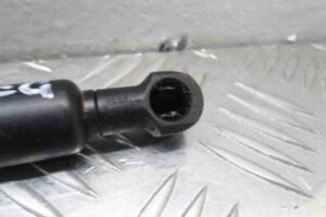 Изображение товара 59381 - 00059381 amortizator kryshki bagazhnika Toyota Corolla Matrix