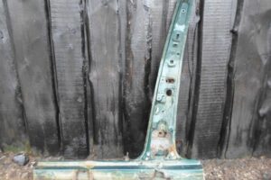 Изображение товара 59562 - 00059562 stojka kuzovnaya pravaya Rover 75 1