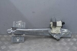 Изображение товара 59775 - 00059775 steklopodemnik perednij levyj Skoda Yeti 3