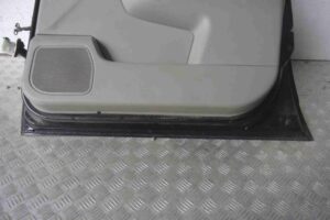 Изображение товара 61444 - 00061444 dver perednyaya pravaya Pontiac Vibe 2