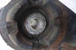 Изображение товара 61567 - 00061567 balka perednyaya Pontiac Vibe 1