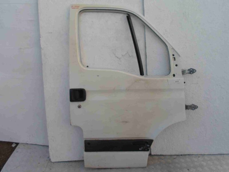 Изображение товара 61575 - 00061575 dver perednyaya pravaya Nissan Titan