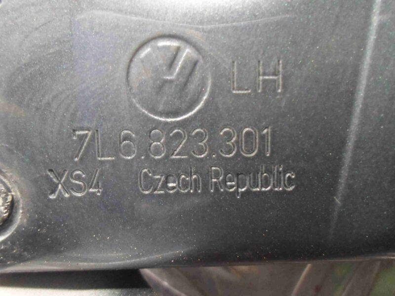 Изображение товара 61680 - 00061680 petlya kapota levaya Toyota Corolla Matrix