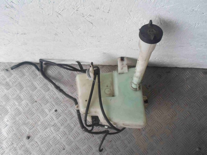 Изображение товара 62045 - 00062045 bachok omyvatelya BMW 4 Series