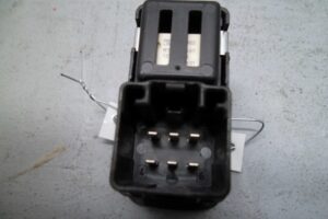 Изображение товара 62325 - 00062325 knopka steklopodemnika Hyundai H1 2