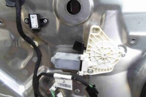 Изображение товара 62881 - 00062881 steklopodemnik zadnij levyj Ford Scorpio 3