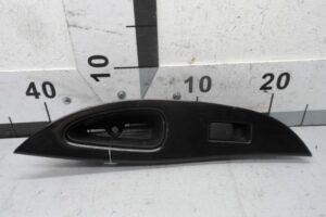 Изображение товара 63475 - 00063475 knopka steklopodemnika Toyota Hiace