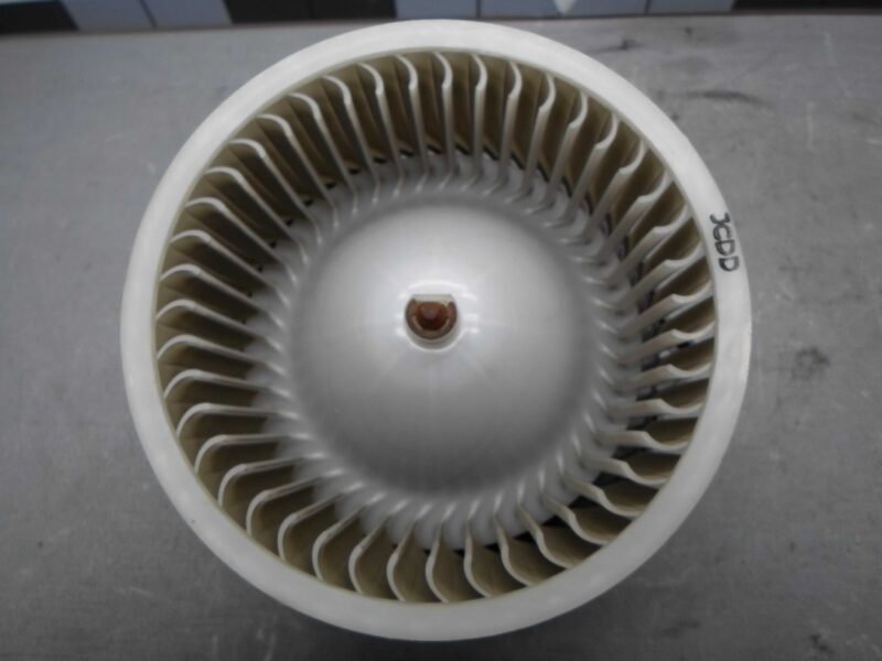 Изображение товара 63499 - 00063499 ventilyator otopitelya (motorchik pechki) Mercedes CLA 2