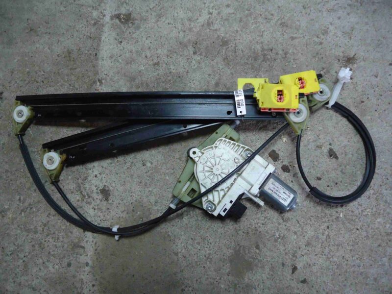 Изображение товара 63526 - 00063526 steklopodemnik perednij pravyj