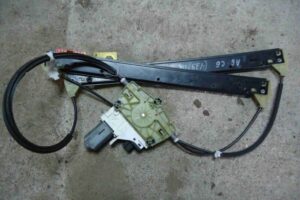 Изображение товара 63526 - 00063526 steklopodemnik perednij pravyj 1