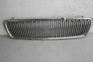 Изображение товара 63629 - 00063629 reshetka radiatora Volvo 850 2