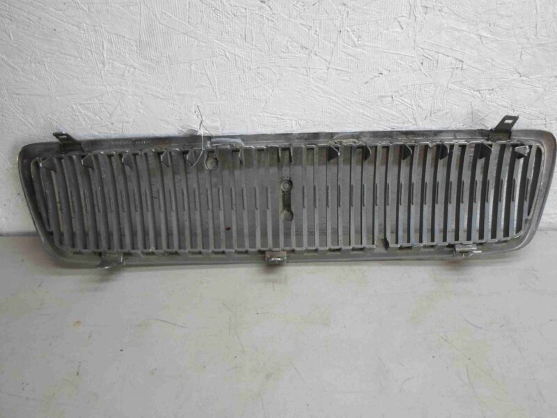 Изображение товара 63629 - 00063629 reshetka radiatora Volvo 850