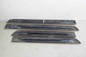 Изображение товара 63758 - 00063758 nakladka dveri (molding) Porsche Macan 1