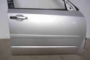 Изображение товара 64038 - 00064038 dver perednyaya pravaya Peugeot 107 2