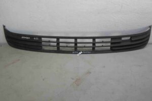 Изображение товара 64797 - 00064797 zaglushka (reshetka) v bamper Land Rover Defender 2