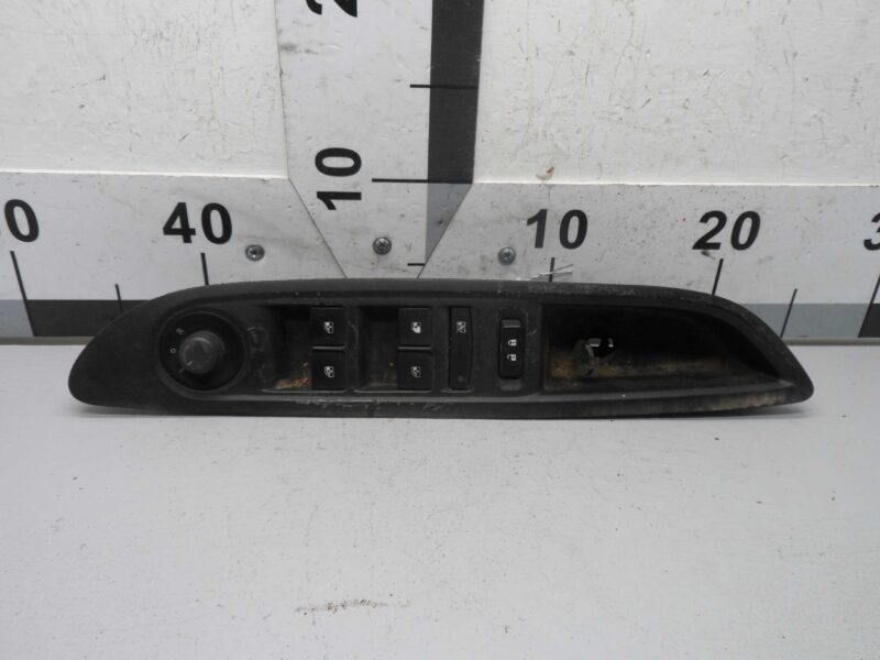 Изображение товара 64804 - 00064804 knopka steklopodemnika 4