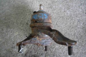 Изображение товара 64945 - 00064945 podushka krepleniya dvigatelya Subaru Tribeca 1