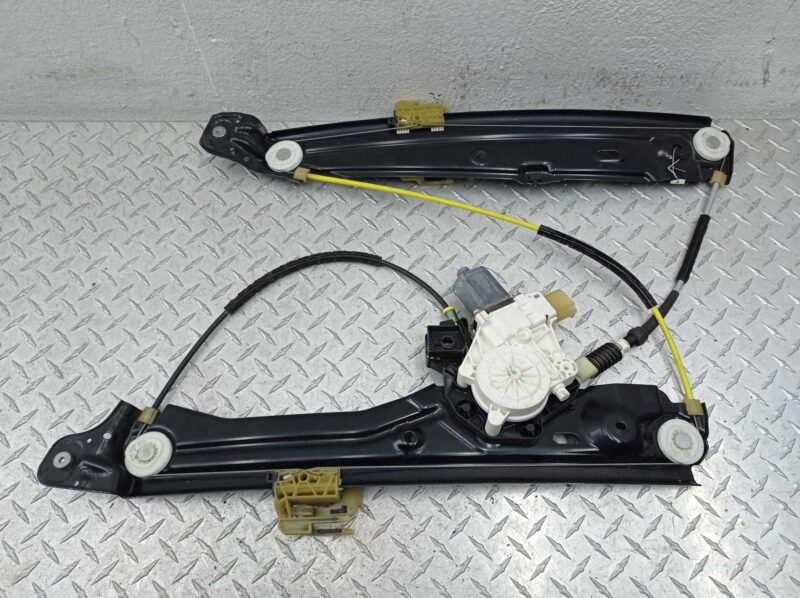 Изображение товара 64979 - 00064979 steklopodemnik perednij pravyj