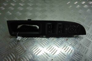 Изображение товара 65021 - 00065021 dzhojstik regulirovki zerkal Skoda Yeti