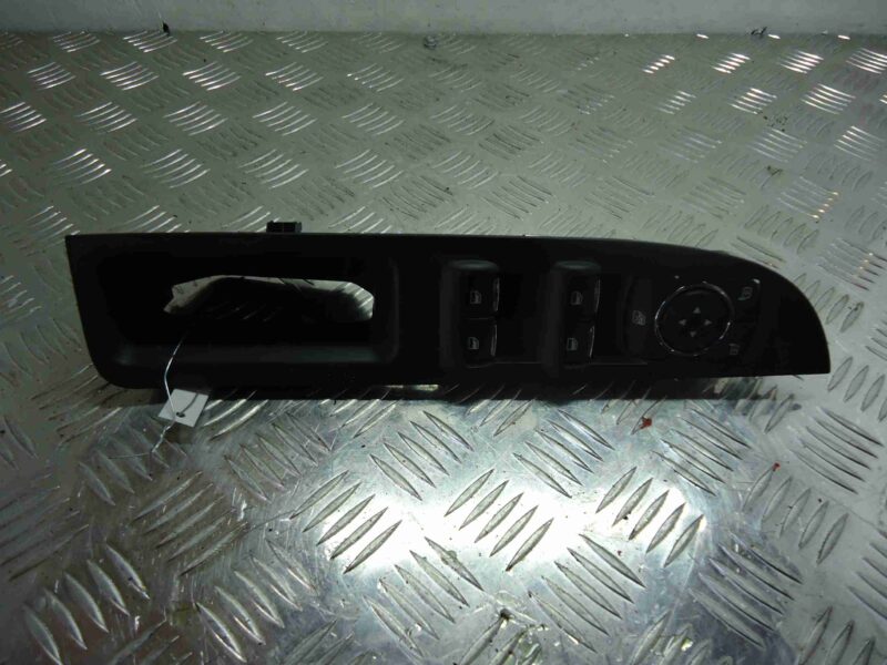 Изображение товара 65021 - 00065021 dzhojstik regulirovki zerkal Skoda Yeti