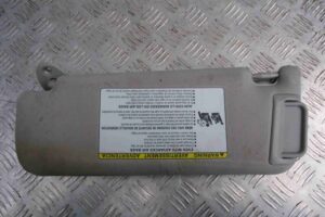 Изображение товара 66137 - 00066137 kozyrek solntsezaschitnyj Subaru Legacy 2