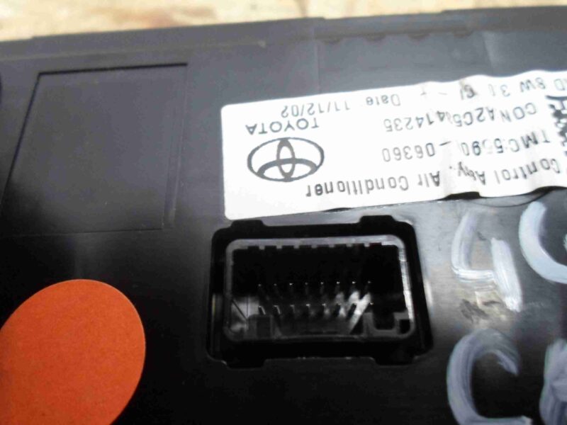 Изображение товара 66240 - 00066240 pereklyuchatel otopitelya Subaru Legacy